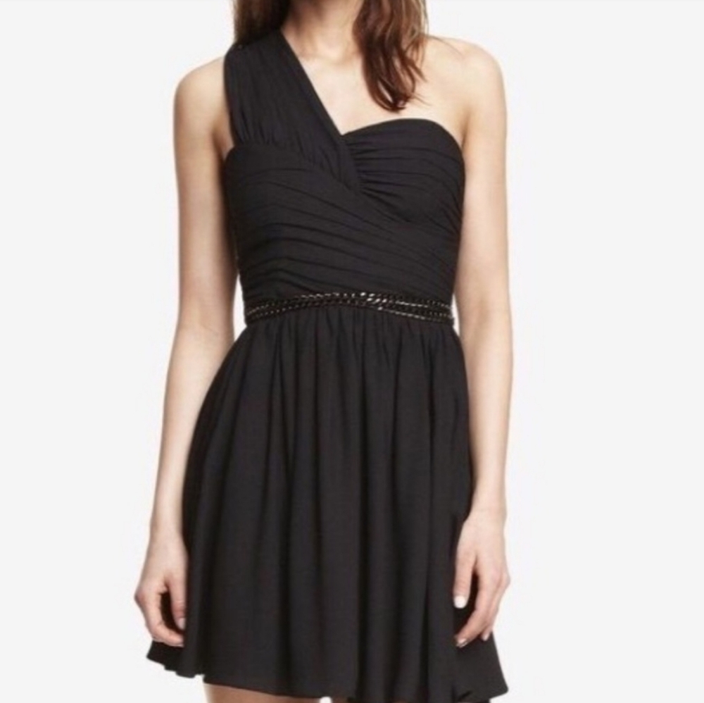 Express Chiffon Chain Belt / One Shoulder Dress